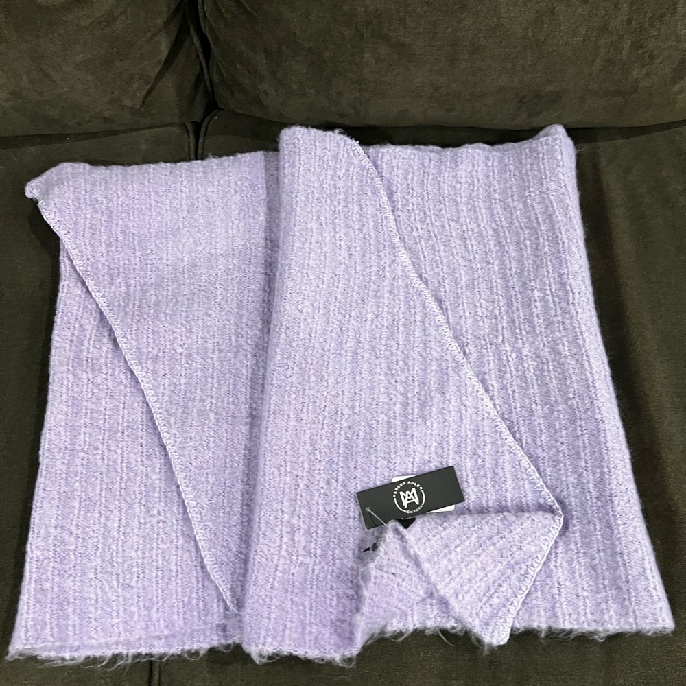 Marcus Adler Scarf